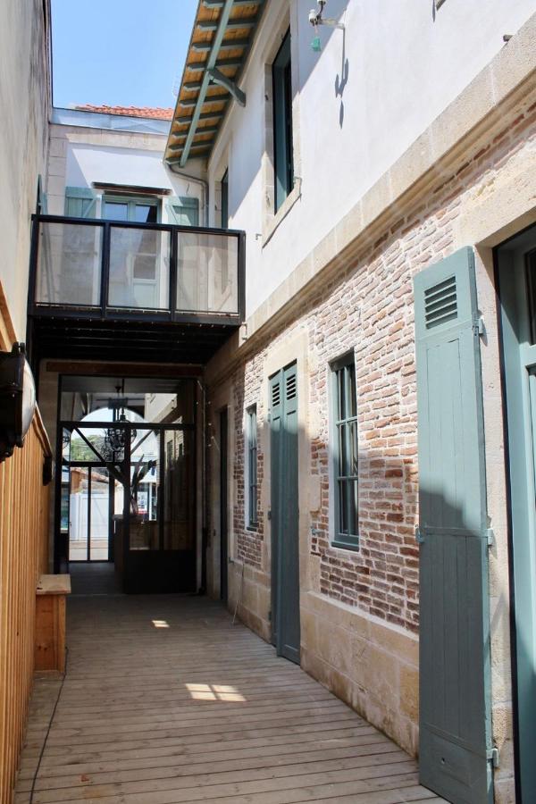 Welcôm Apparts-chic et intimiste-100m du Port - B&B
