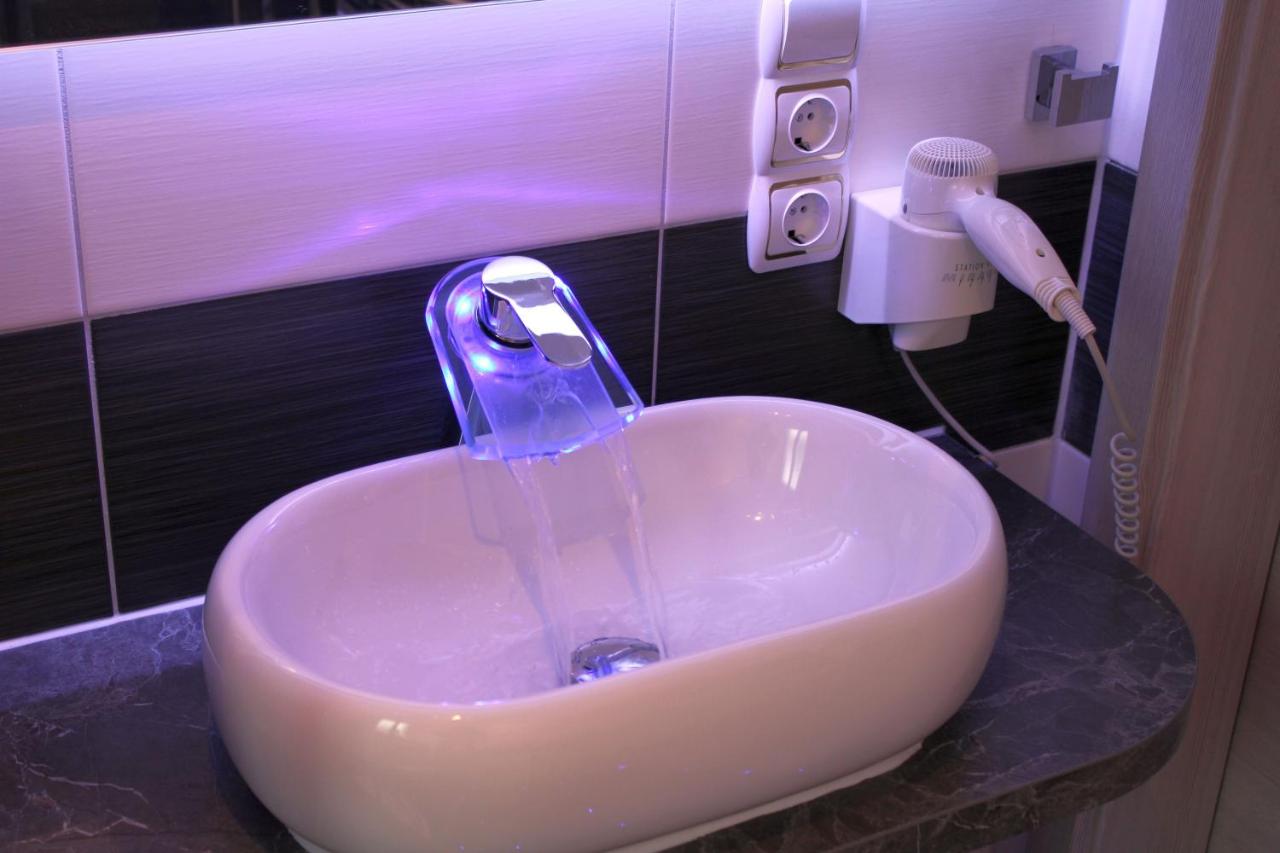 Two-Bedroom Apartment with Balcony and Whirlpool