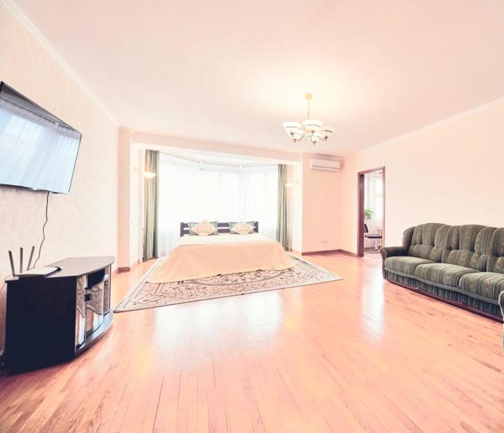 Роскошная 3к квартира 170м2 на Оболонской набережной - Bed and Breakfast