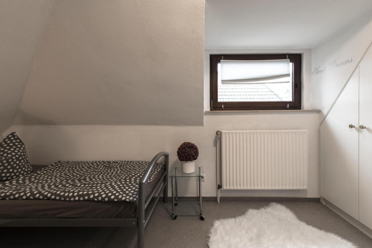 Ferienwohnung-Fuhlsbüttel-Hamburg - B&B