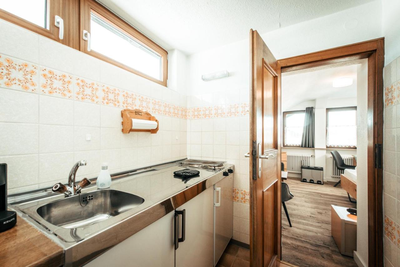 Studio Apartment with Mountain View