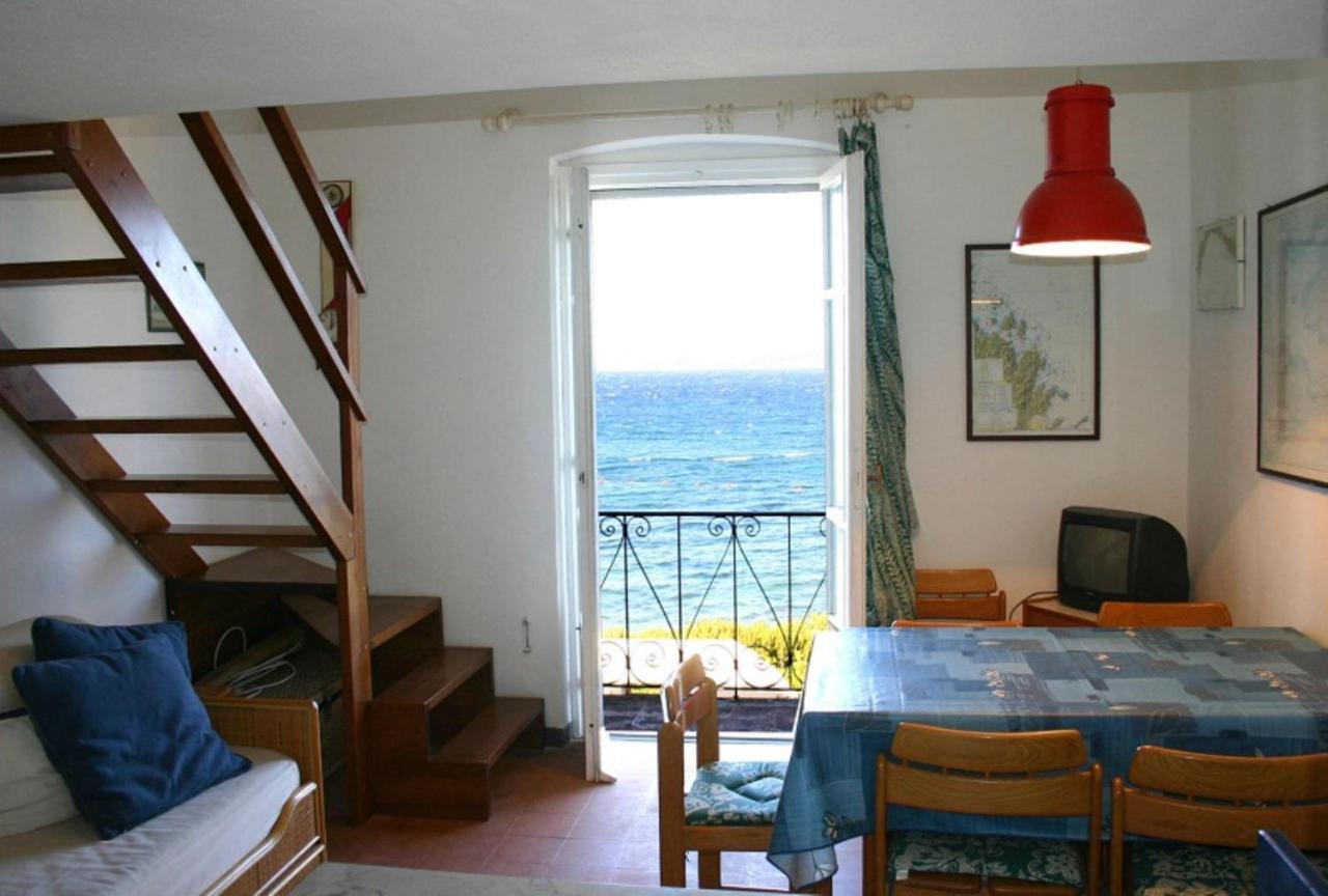 13 PINETA - Porto Faro vista sull'Isola di La Maddalena - Bed and Breakfast Palau