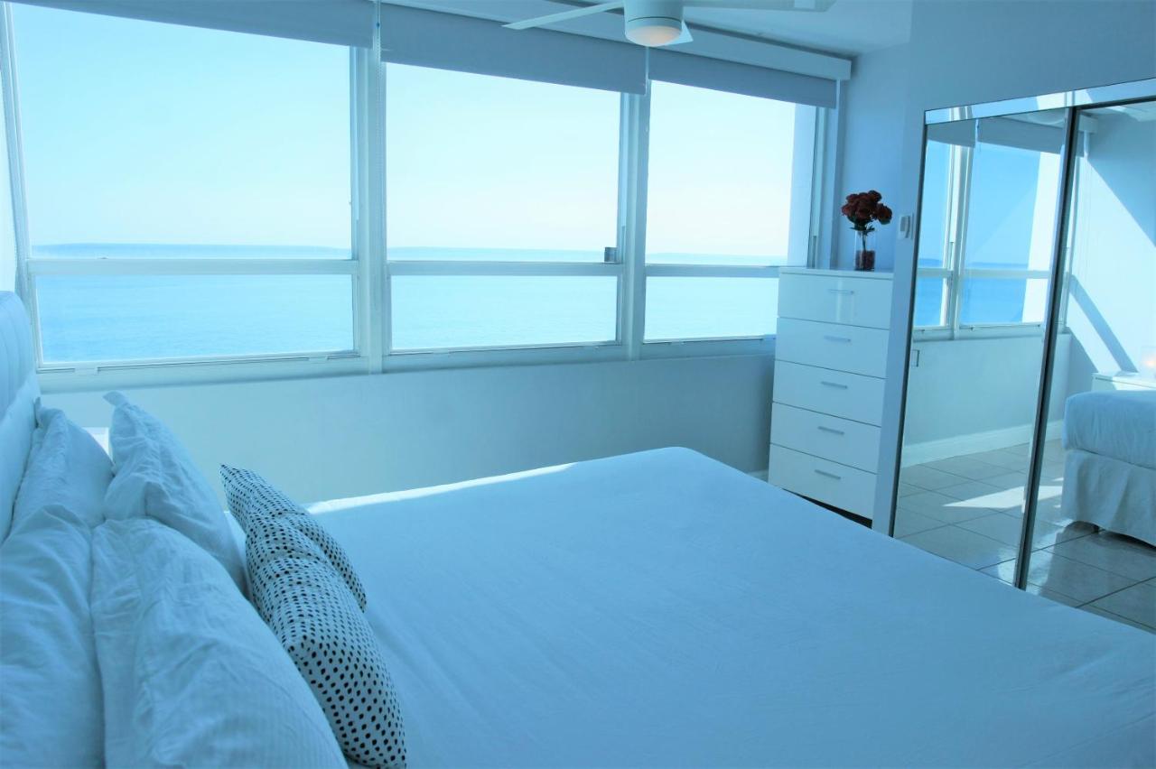 B&B Miami Beach - Oceanfront condo with ocean view beach, bar, free parking and gym! - Bed and Breakfast Miami Beach