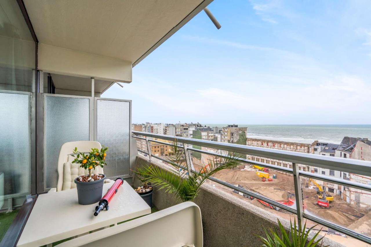 Luxueuze vakantiestudio met zeezicht en terras in Oostende - B&B