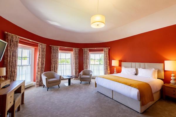 Familienzimmer mit Gartenblick