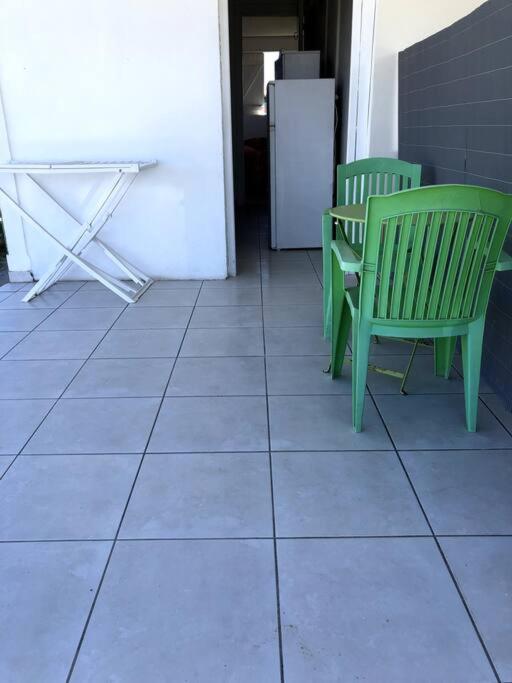 Bel appartement à Damencourt - B&B
