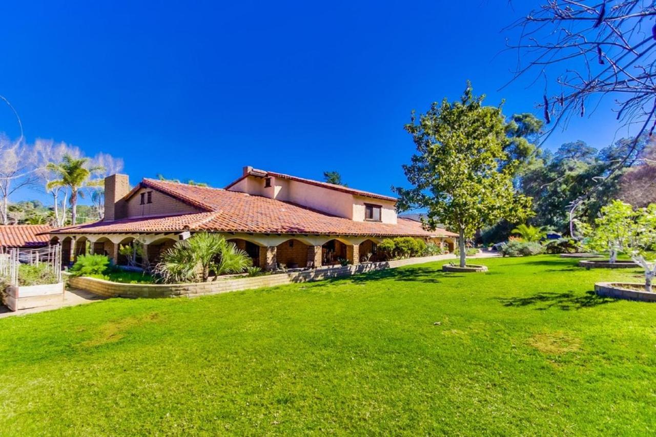 Vineyard Hacienda - B&B El Cajon