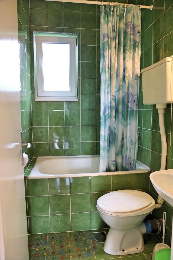 Apartment mit Balkon