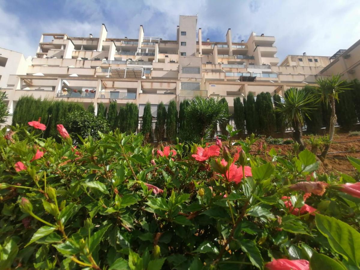 Sybarix Apartment: Precioso apartamento con vistas al golf y el mar - B&B La Envia