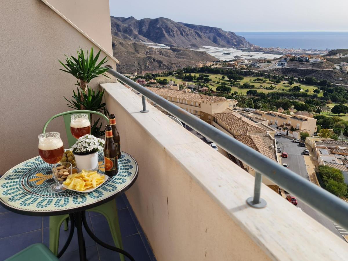 B&B La Envia - Sybarix Apartment: Precioso apartamento con vistas al golf y el mar - Bed and Breakfast La Envia