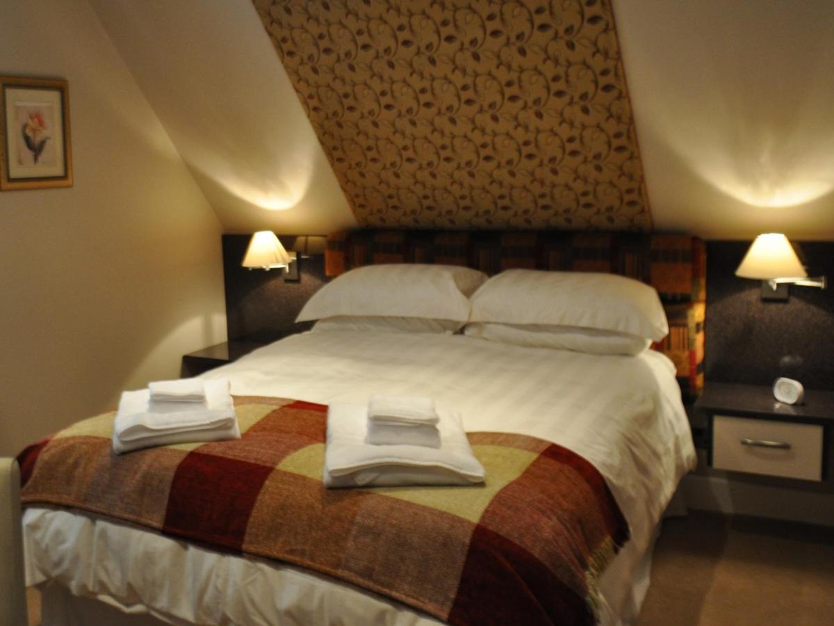 Deluxe King Room Front