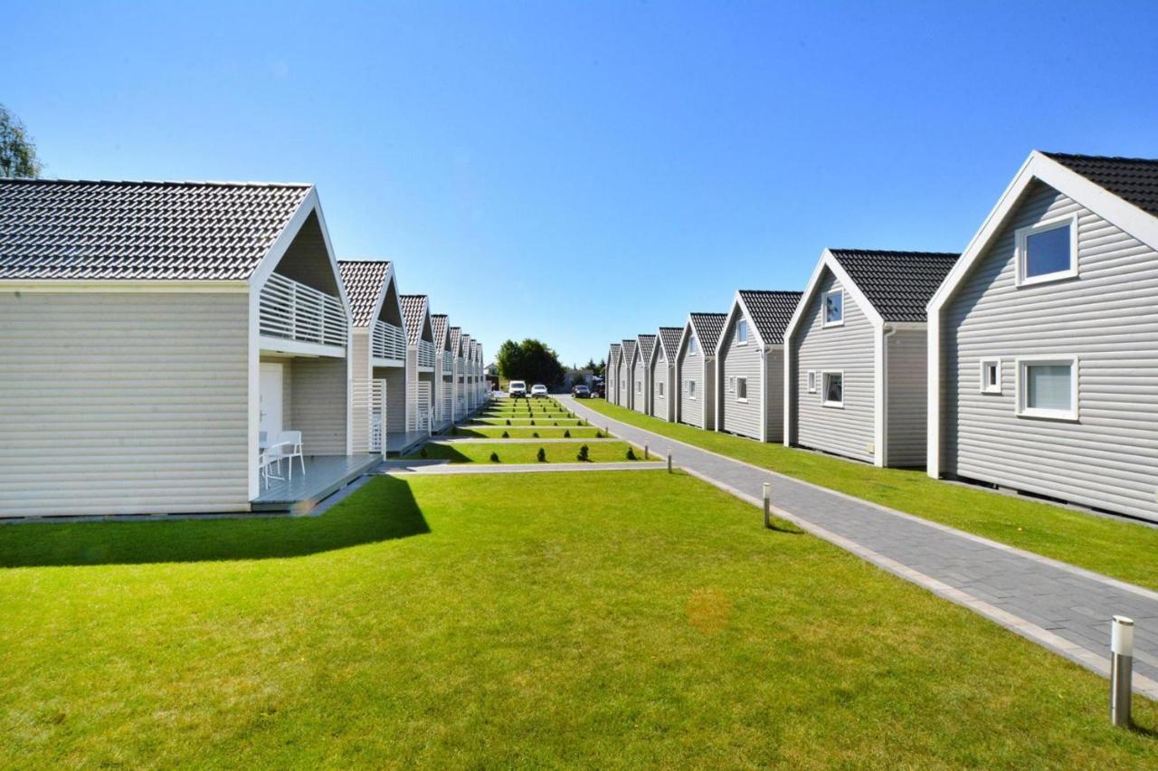 Holiday homes with terraces close to the beach - B&B Sianożęty