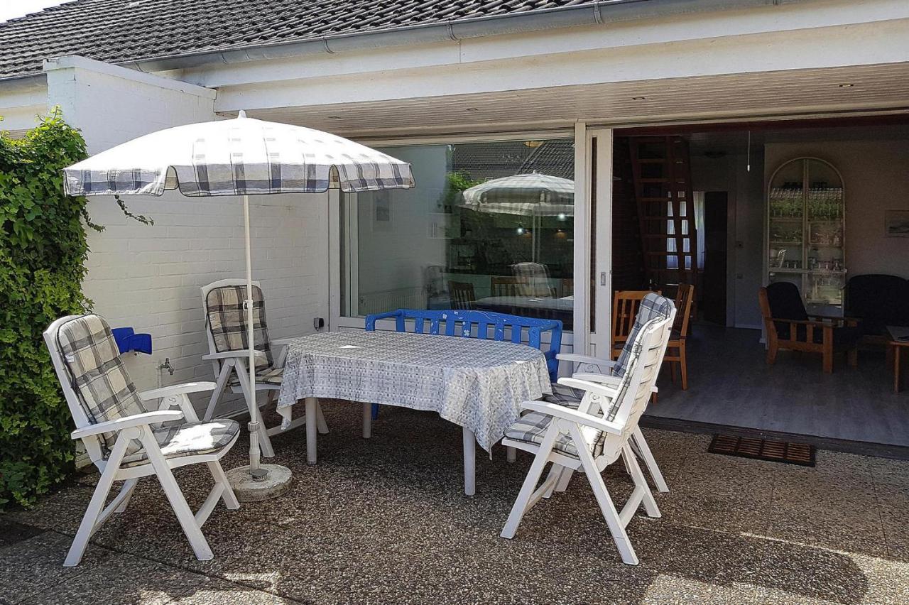 B&B Burhave - own holiday home with property near the beach - Bed and Breakfast Burhave