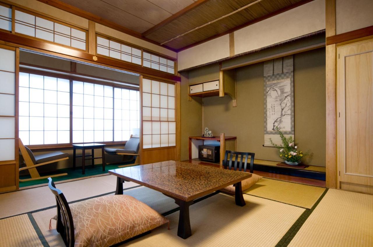 Japanese-Style Room with Shared Toilet