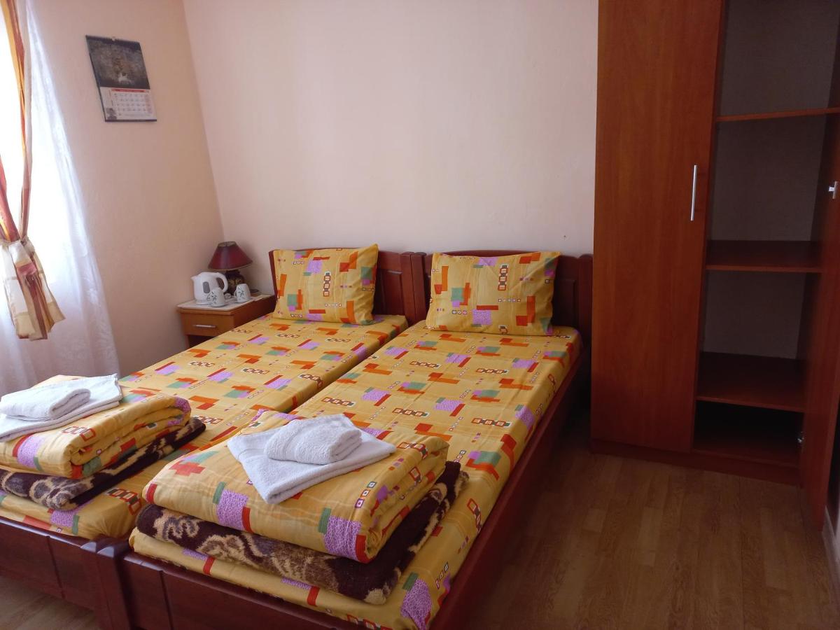 Standard Double Room with Shared Bathroom