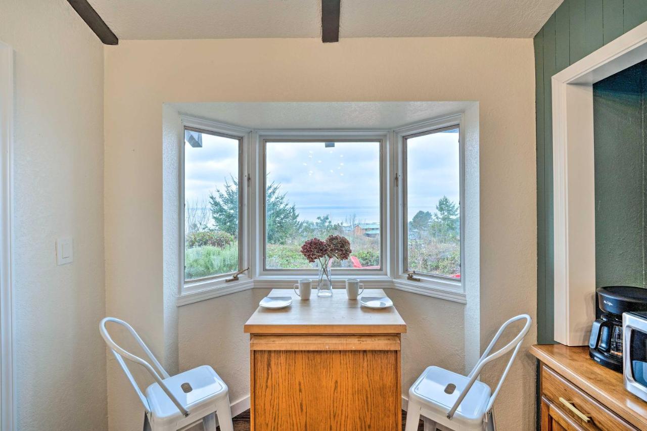 Lovely Coupeville Home with Puget Sound Views! - Chambres d’hôtes Coupeville