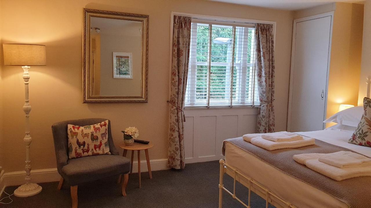 Grande Chambre Double avec Salle de Bains Privative - 2ème Étage