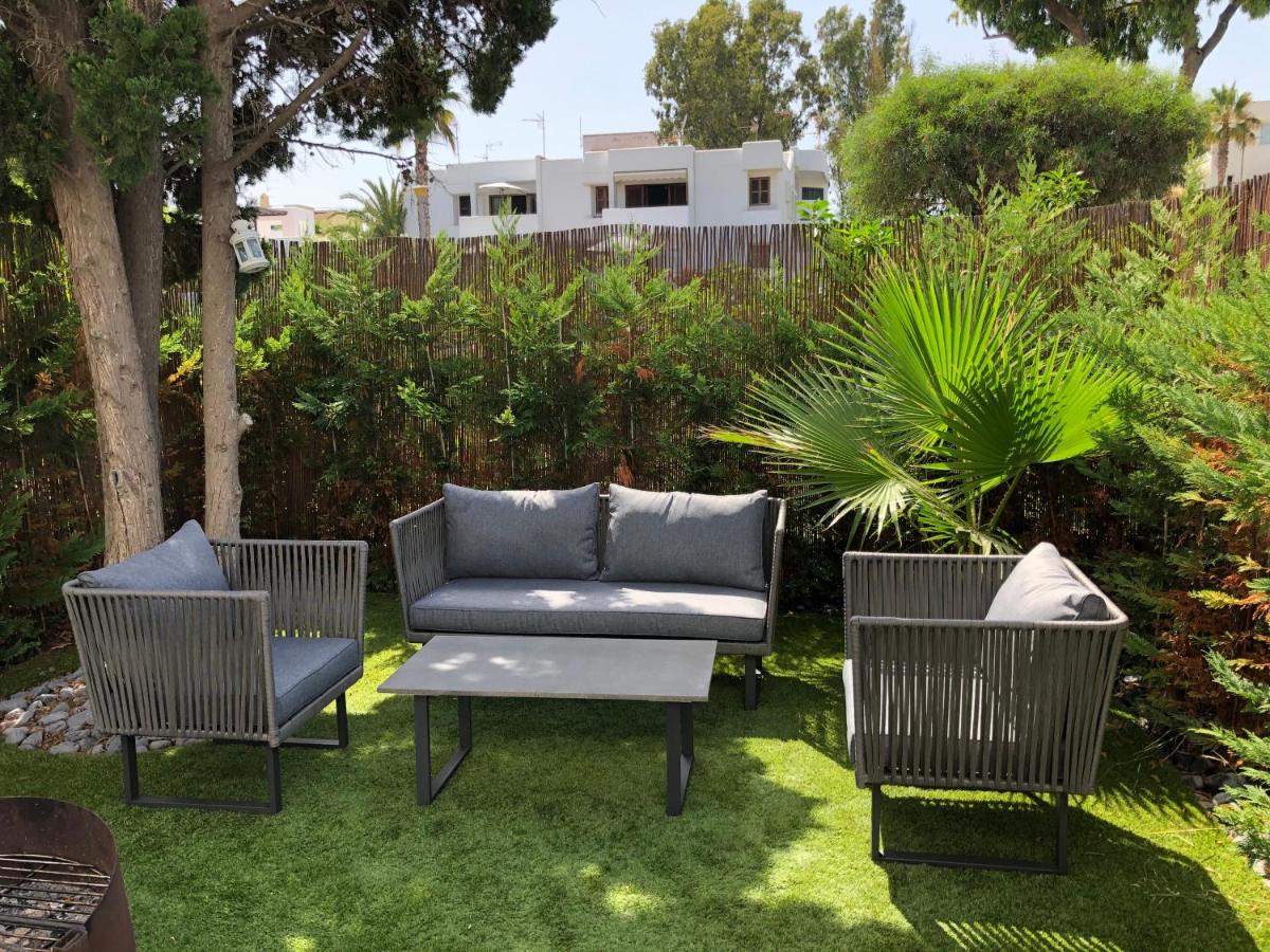 Bajo con jardín a 100 metros de la playa - B&B Vera