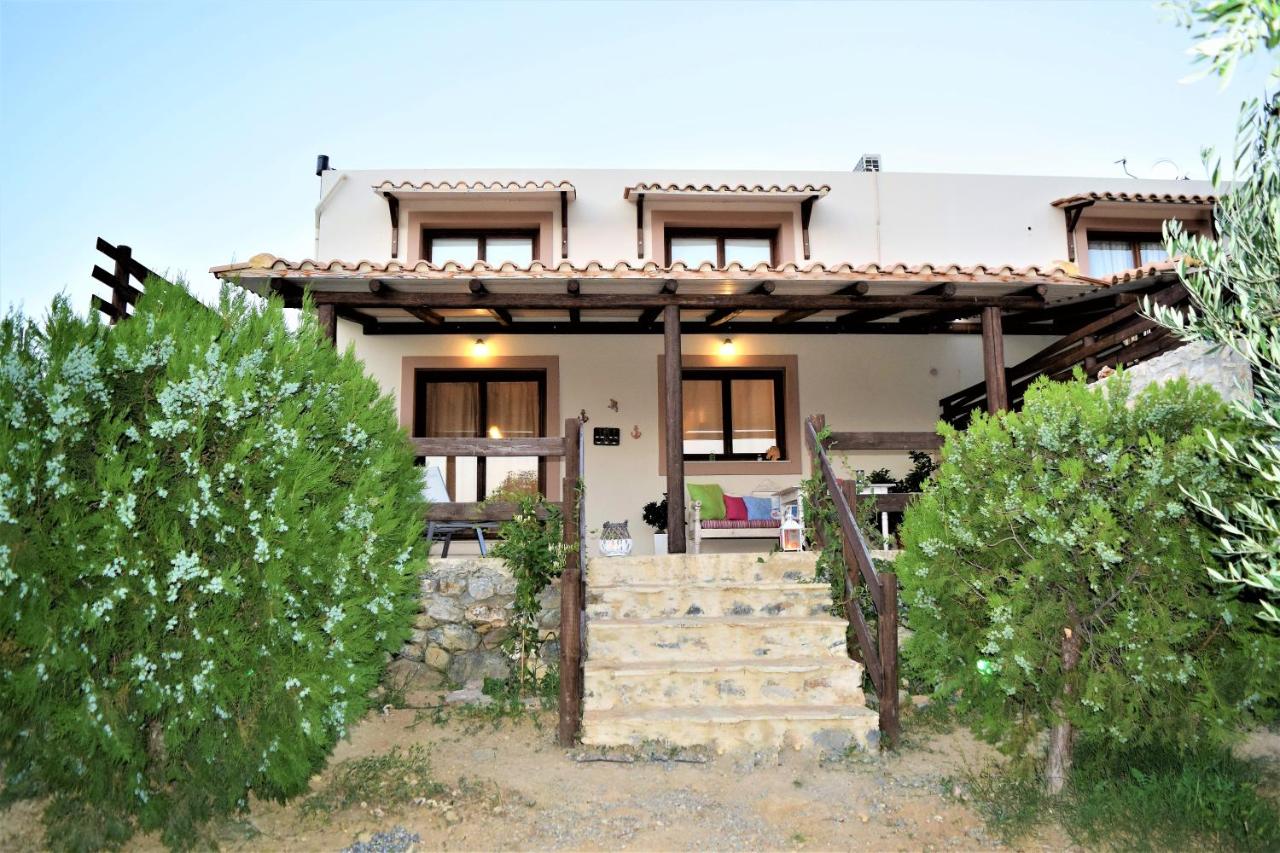 Villas and apartments on a private farm, only 1 km away from the beach! - Ferienwohnung