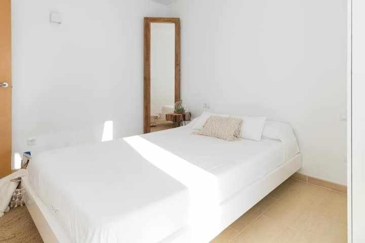 Maravilloso apto. de diseño a 1 minuto de la playa - Chambres d'hôtes Cala Santandria