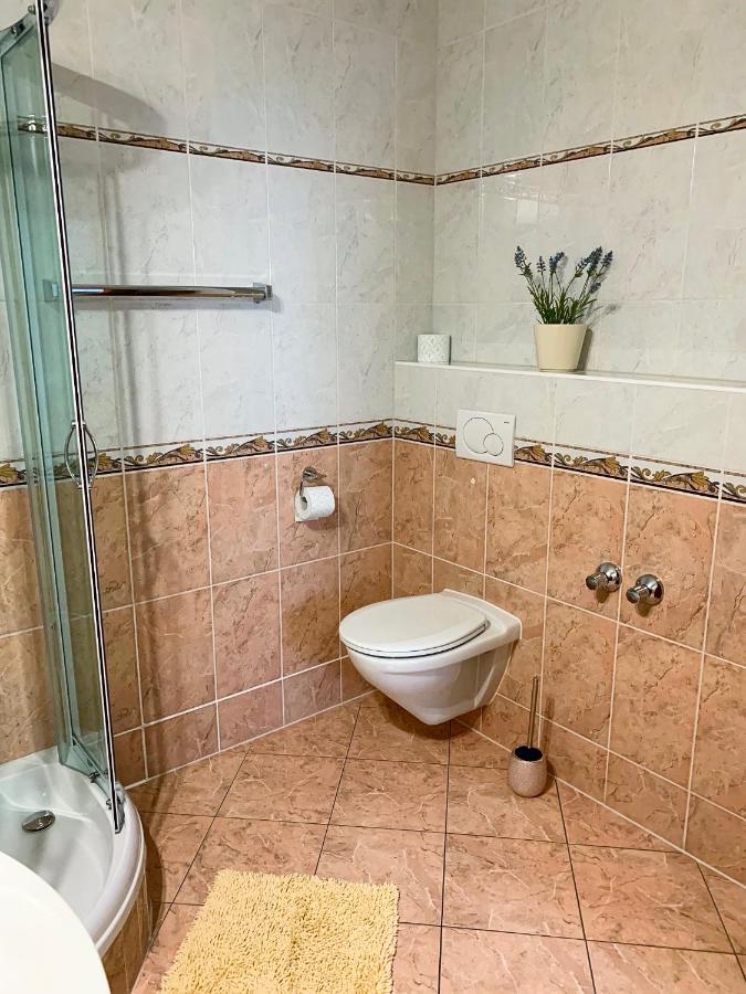 Ferienhaus Nathalie Leser - B&B Baden-Baden