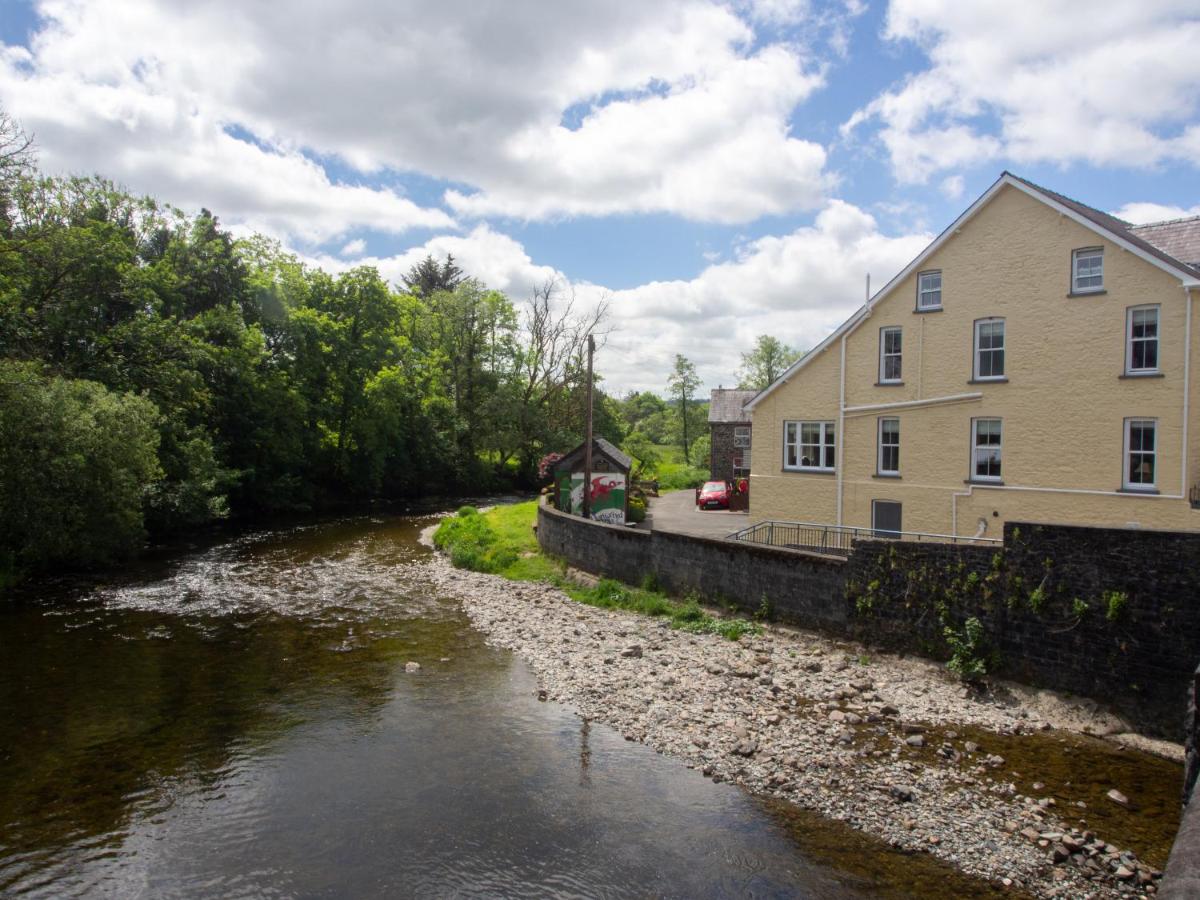 B&B Llanwrtyd Wells - Riverbank Bed and Breakfast - Bed and Breakfast Llanwrtyd Wells