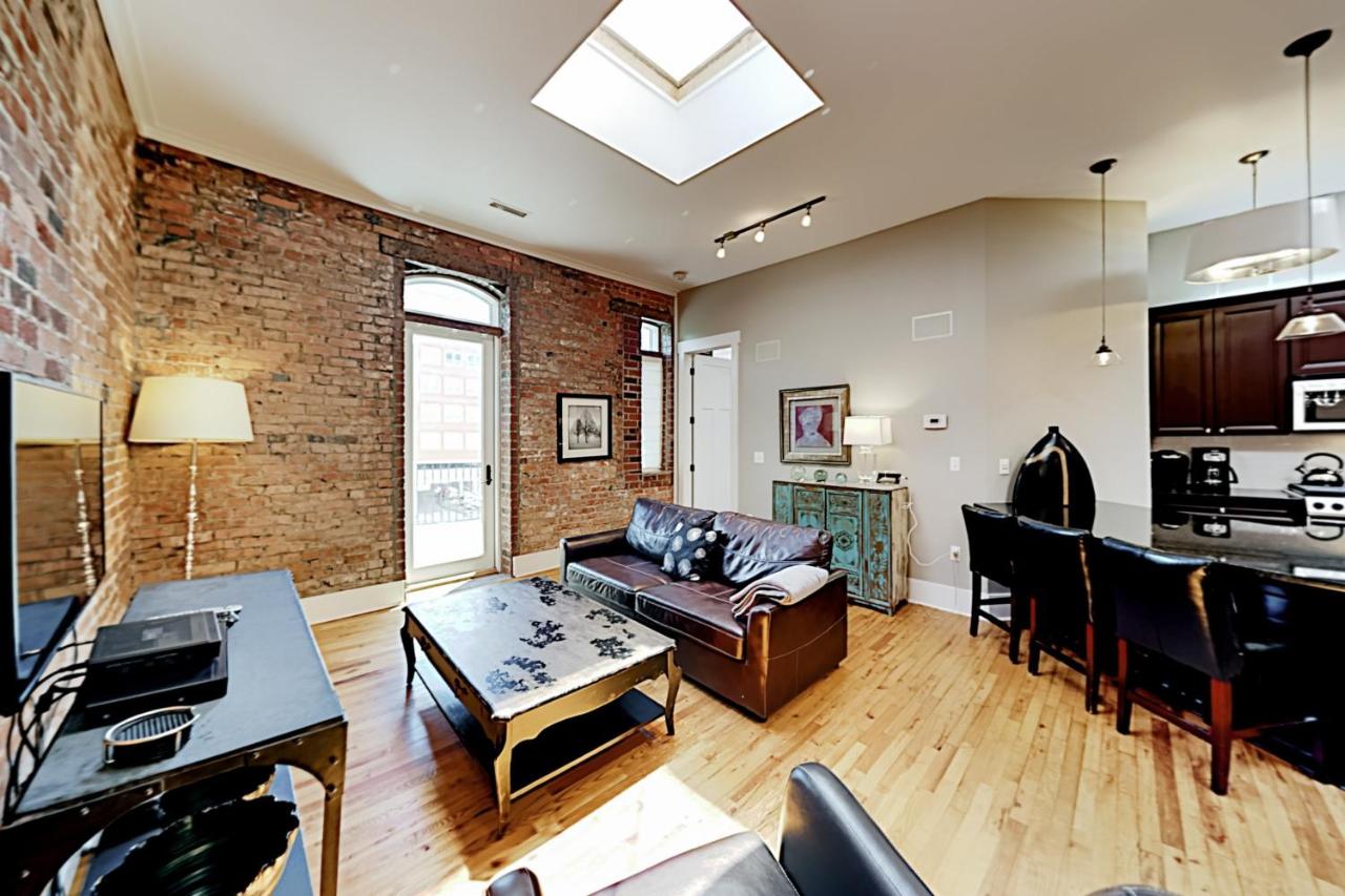 One Bedroom Apartment