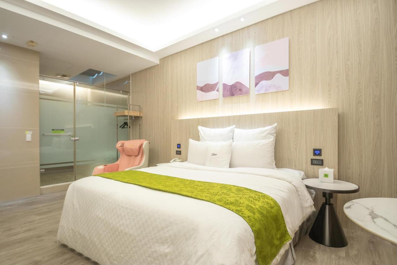 Monarch Double Room