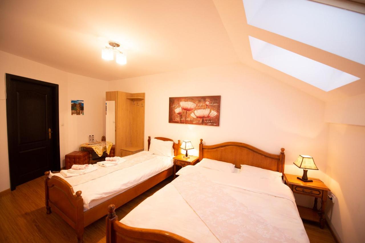 Triple Room with Private Bathroom
