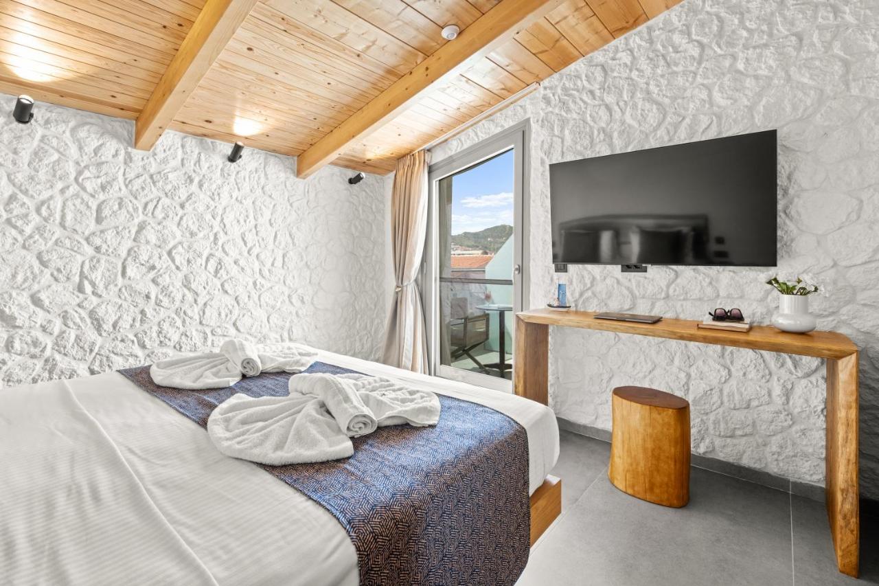 Garden View Loft Room