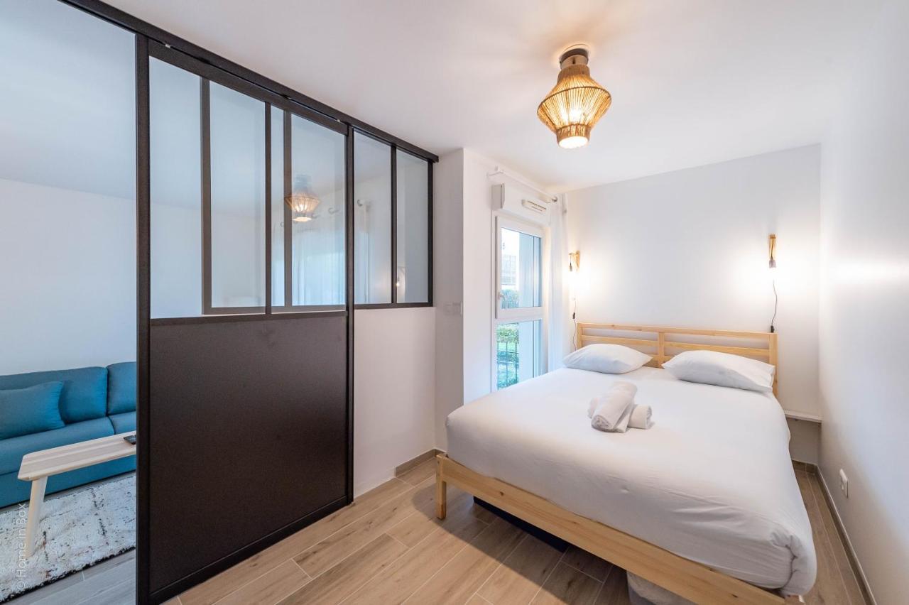 Apartment with Shower