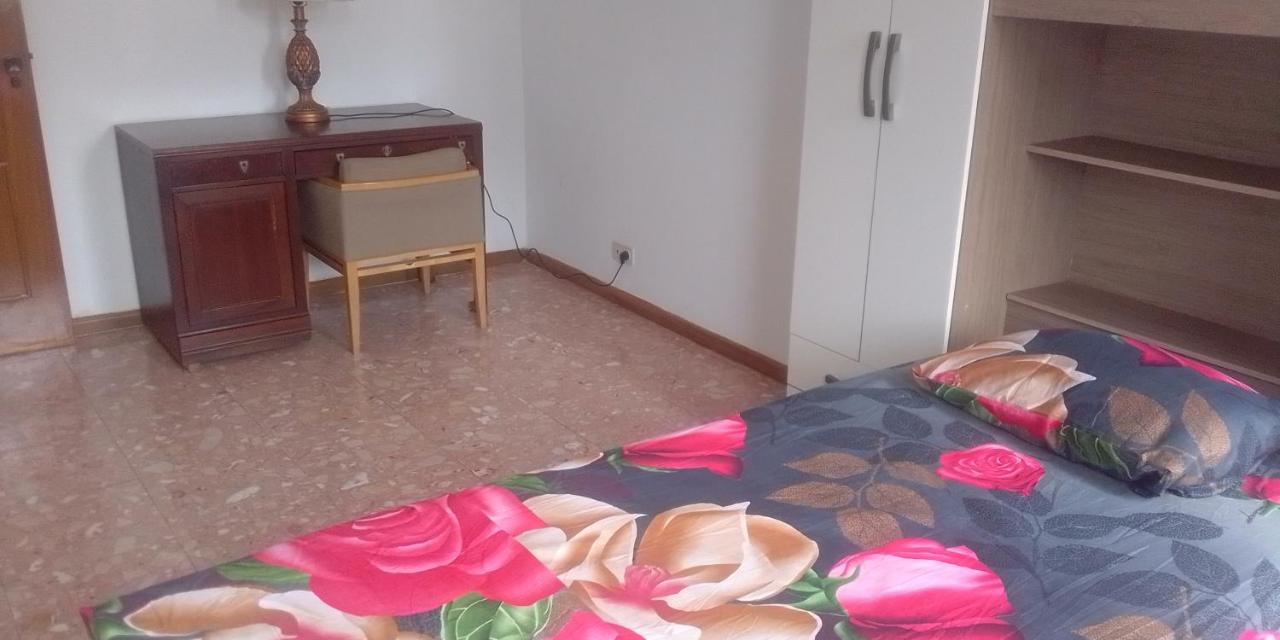 Single Room with Shared Bathroom