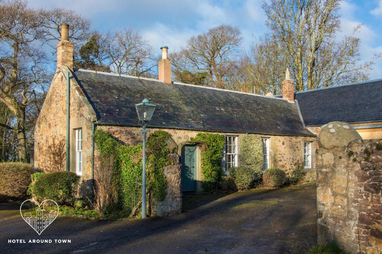 B&B North Berwick - Stunning Stables Cottage in East Lothian Country Estate - Bed and Breakfast North Berwick