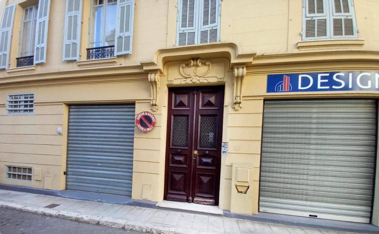 Nice Large 2BR Sunny 20 Meter Terrace Parking Beach Shops - B&B