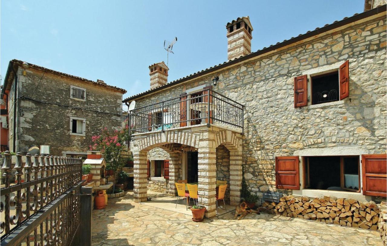 B&B Kaštelir - Amazing Home In Kastelir With 3 Bedrooms And Wifi - Bed and Breakfast Kaštelir