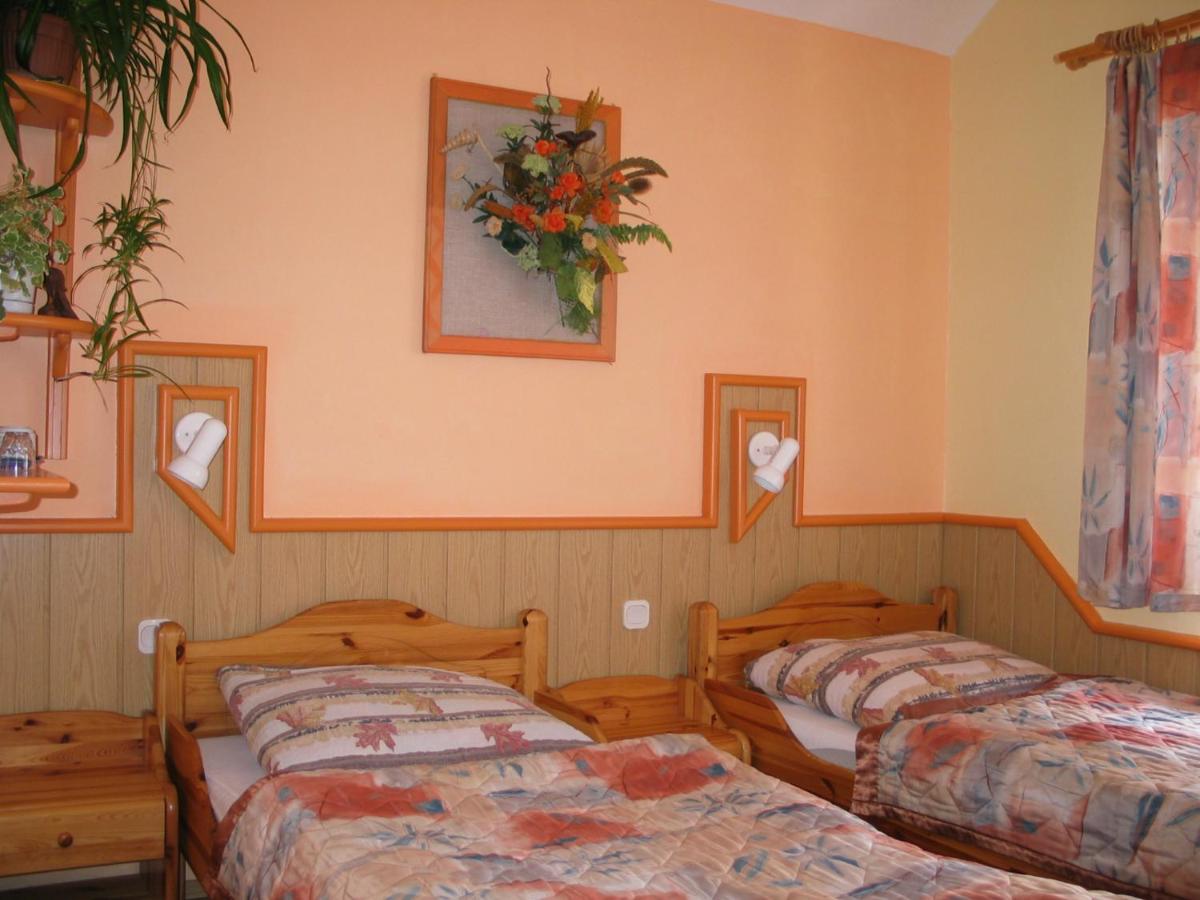 Doppelzimmer mit Balkon