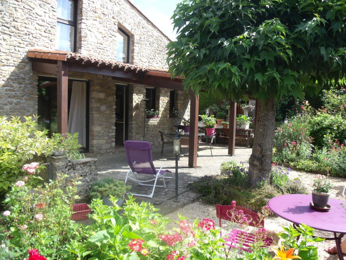 L' Esterlanges SUITE FAMILLE 2 chambres 4 personnes PROCHE PUYduFOU - B&B