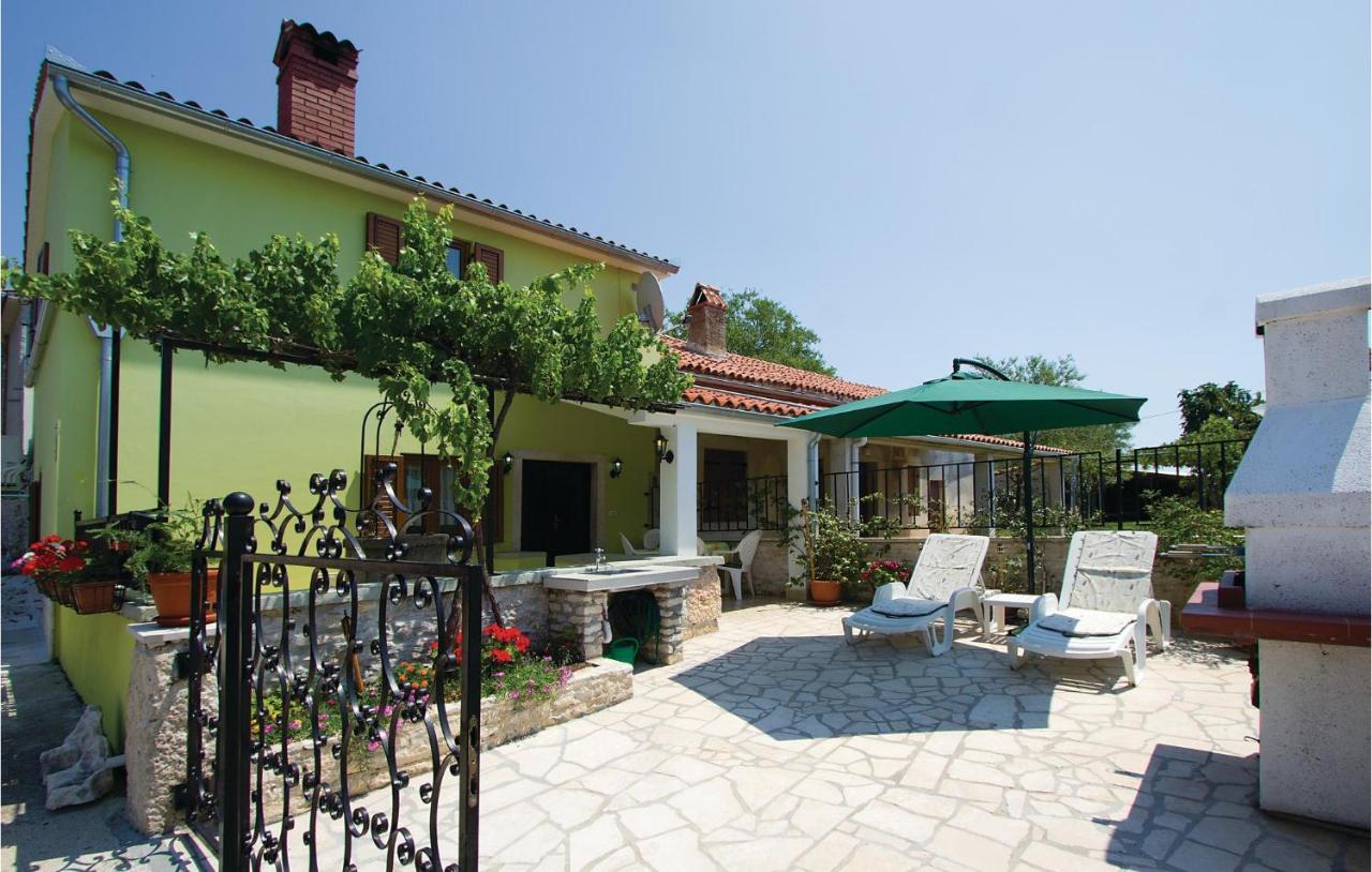 B&B Hreljići - Gorgeous Home In Belavici With Kitchen - Bed and Breakfast Hreljići