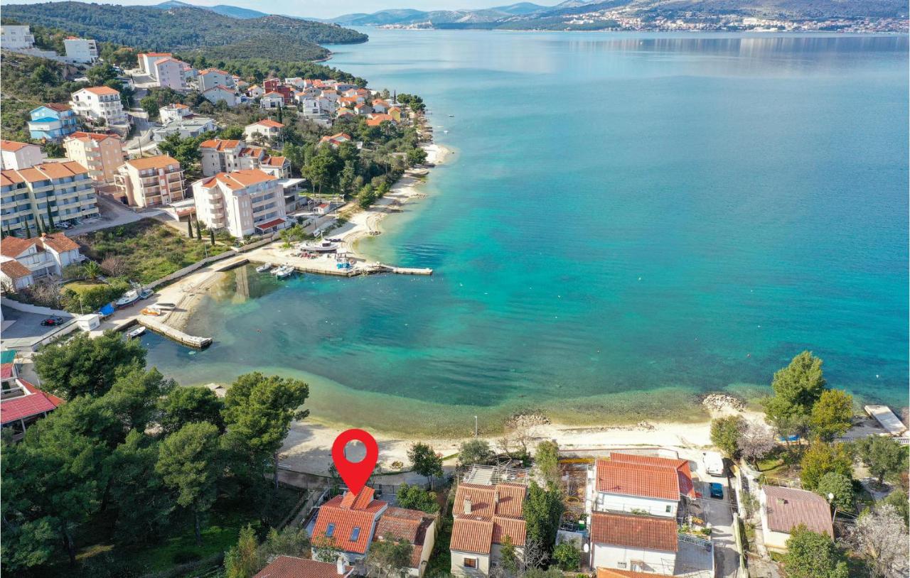 2 Bedroom Beach Front Home In Okrug Gornji - Ferienwohnung Trogir