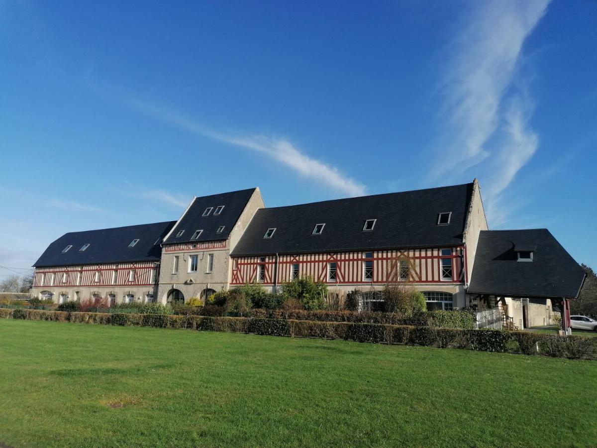 Nid de pie Grand duplex lumineux cadre verdoyant calme à 5 mn de la mer près Port en Bessin, Bayeux, Omaha Beach, - Ferienwohnung