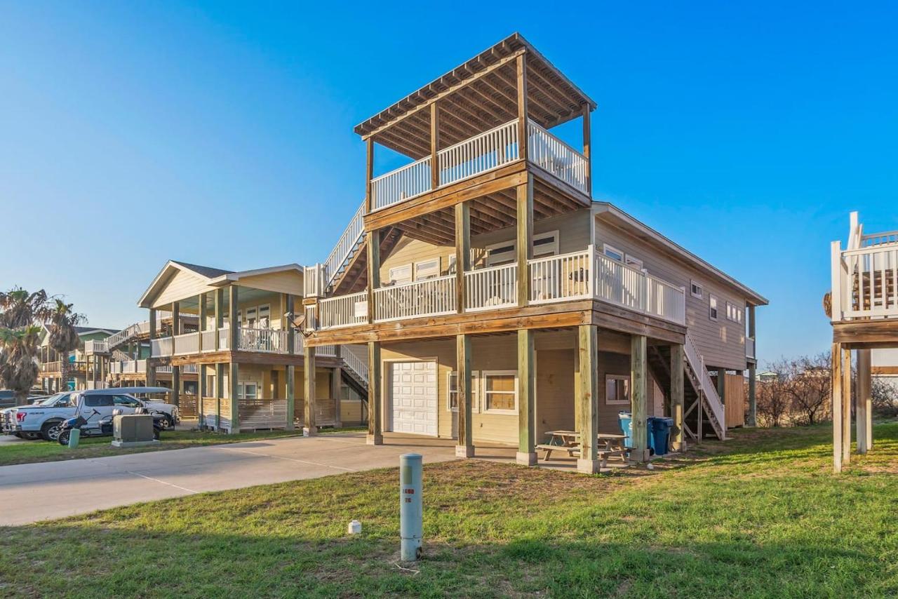 New 5 BDRM W/Pool, Observation Deck Walk to Beach! - B&B