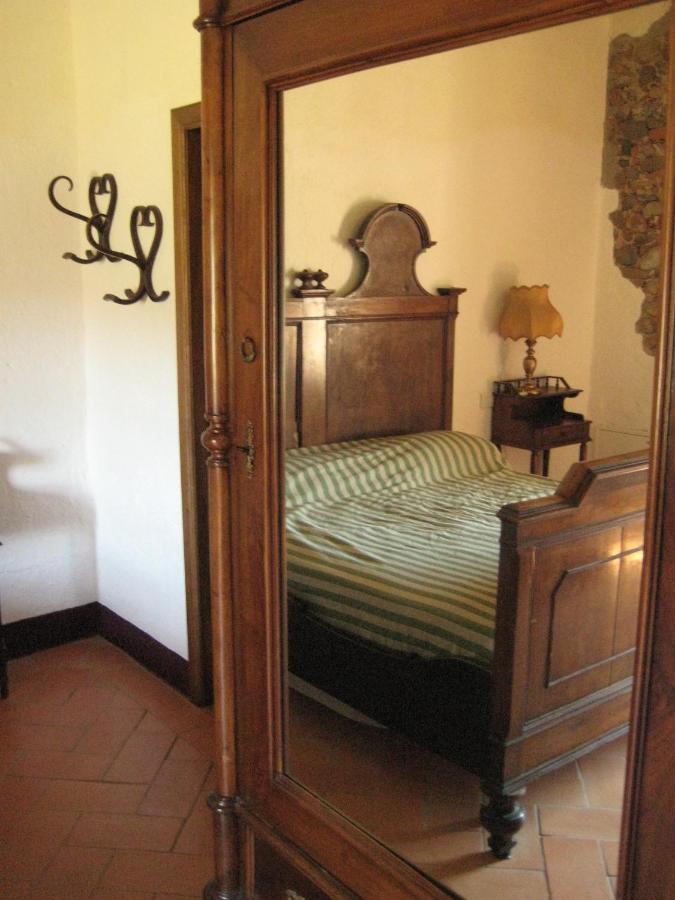 One-Bedroom Apartment with Fireplace