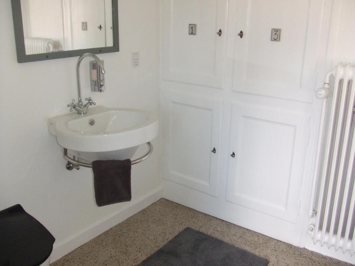 Zweibettzimmer mit Gemeinschaftsbad