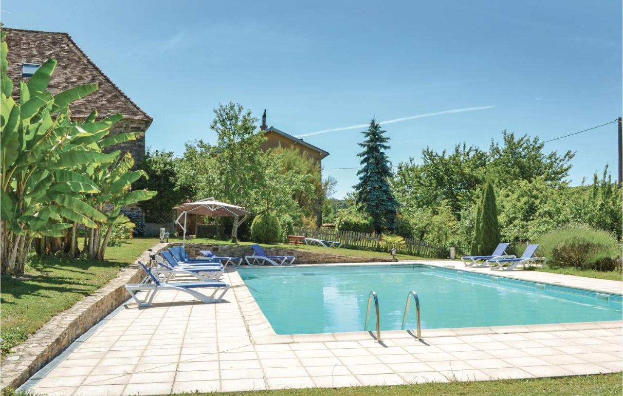 B&B Jumilhac-le-Grand - Stunning Home In Jumilhac With Outdoor Swimming Pool - Bed and Breakfast Jumilhac-le-Grand