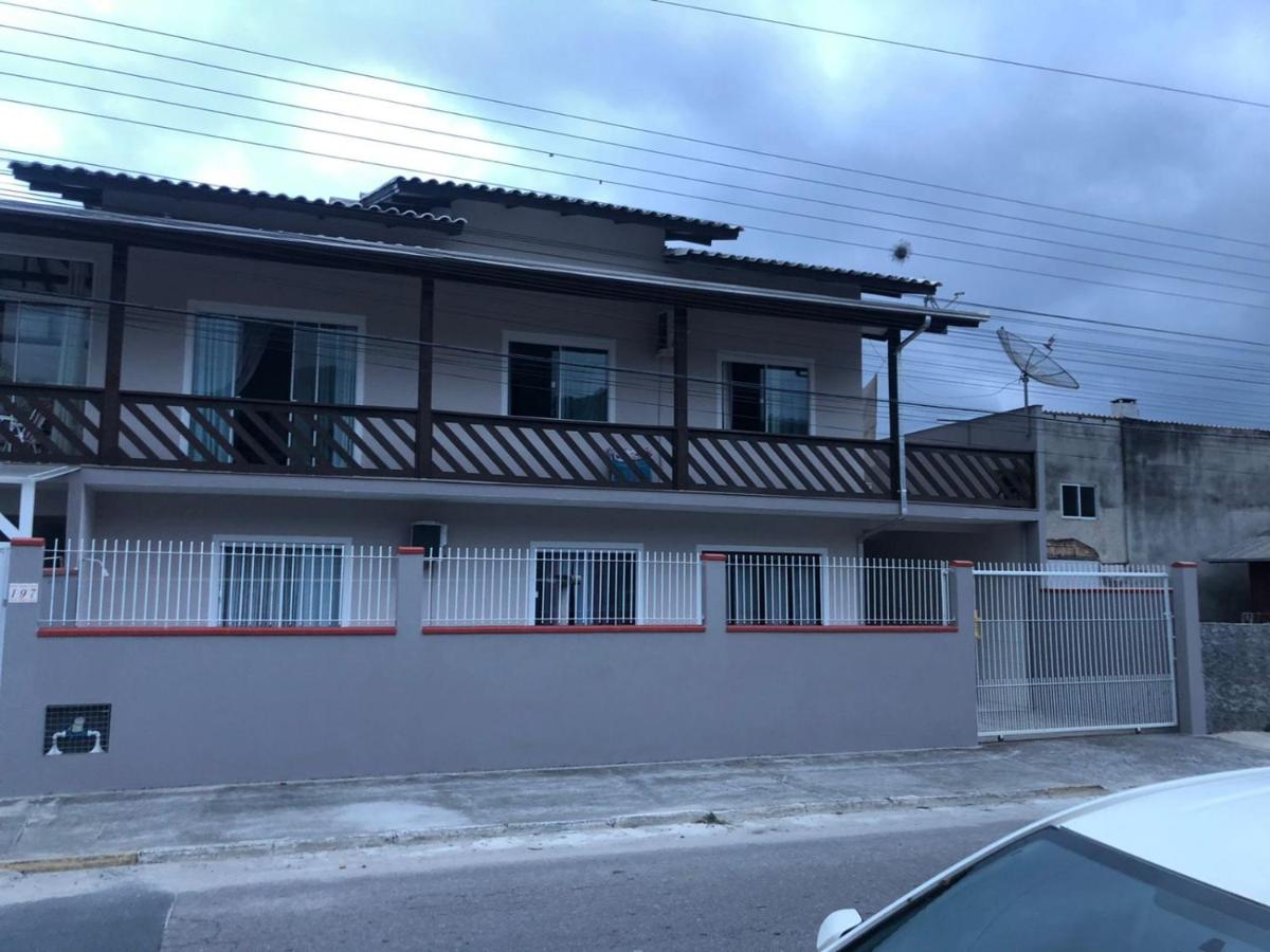 CASA com 3 QUARTOS 1000M DA PRAIA - B&B