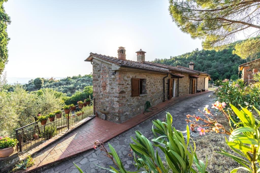La Bandita - antica casa di campagna toscana con piscina, WIFI e splendida vista - Chambres d'hôtes Loro Ciuffenna
