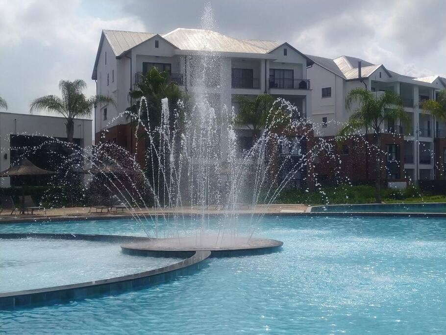 Breathtaking Lagoon View Apartment @ The Blyde1531 - B&B