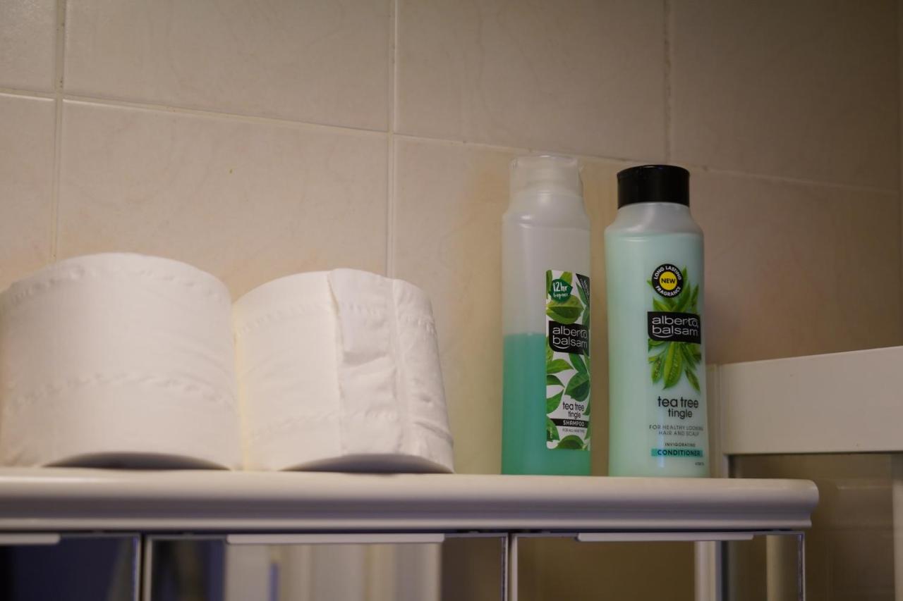 Einzelzimmer mit eigenem Bad