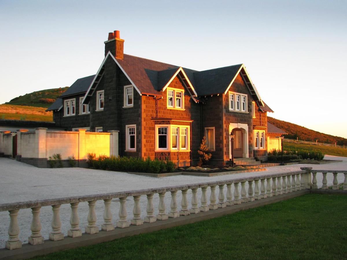 Camp Estate by Larnach Castle - B&B