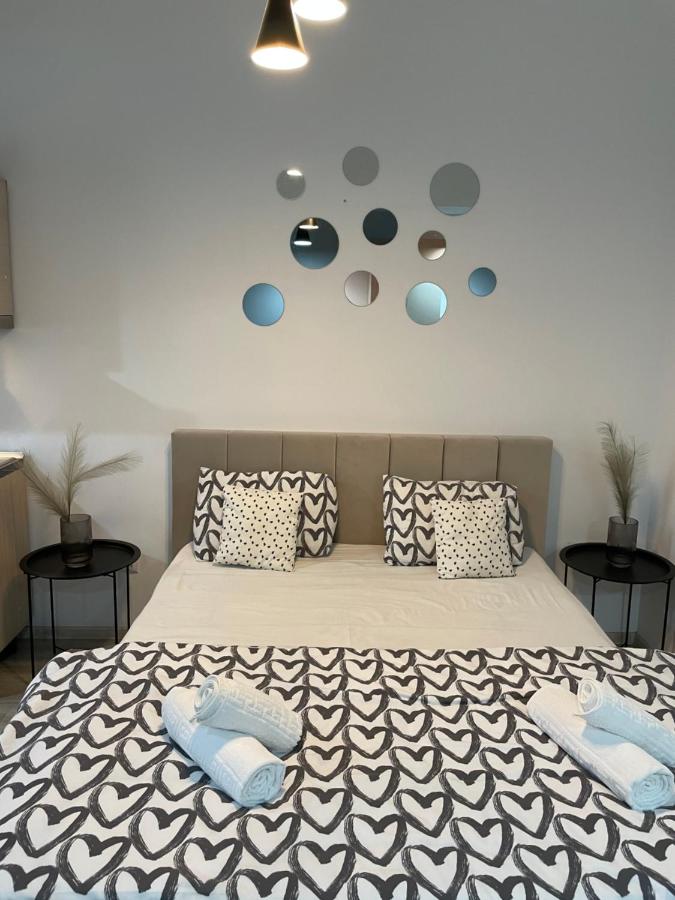 OTHER STORIES / Palas Retreat - B&B